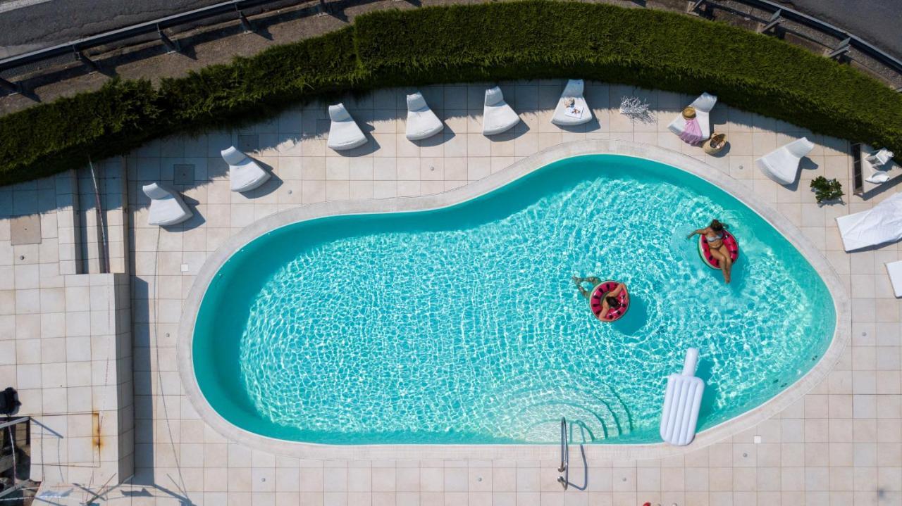 Hotel Iva Diano Marina Exterior photo